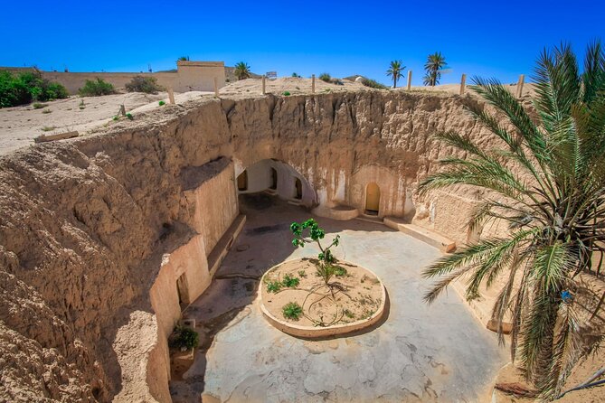 2-Day Tunisian Sahara Tour with Food & Stay from Hammamet - Lunch in Gafsa and a Kairouan photo stop that lands the plane