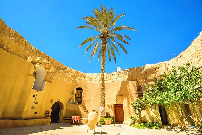 3 Days South Tunisia Discovery Tour with luxury camp and Meals - Tozeur’s oasis base and the Star Wars desert sets