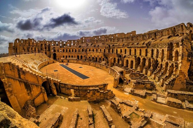 5 Days Tunisia Discovery Private Tour - Day 3: Douz to the Sahara, luxury camping, and night drumming around the campfire