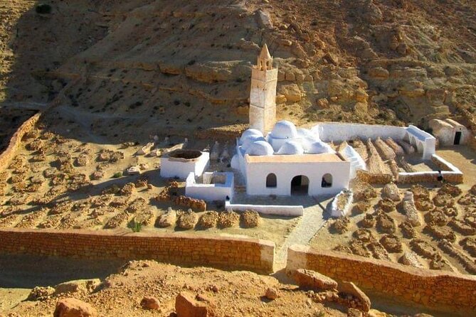 Discovery tour of Southern Tunisia - Food, water, and overnight: the practical comforts you can rely on
