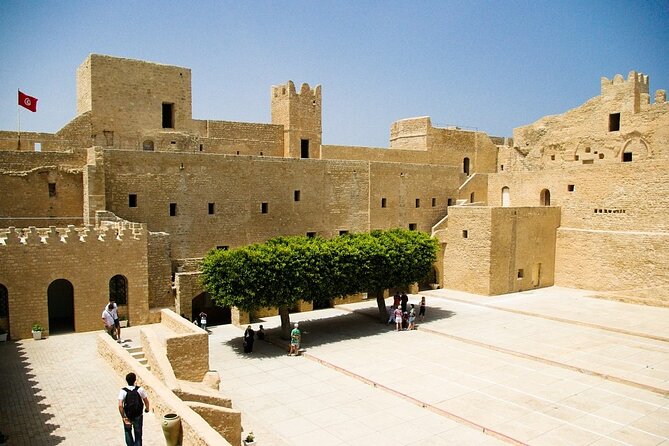 El Jem and Monastir Full-Day Tour with Lunch from Tunis or Hammamet - Key things to know before you go