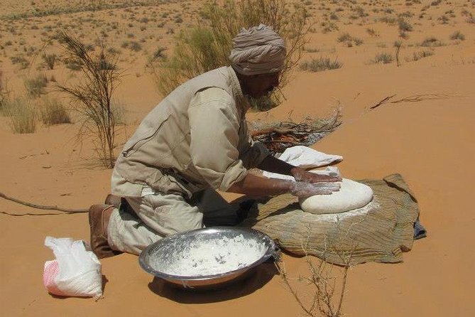 From Tozeur: 3-Day Desert Trip - Overnight Desert Camp: Learning Bedouin Life and Eating Well Under the Stars