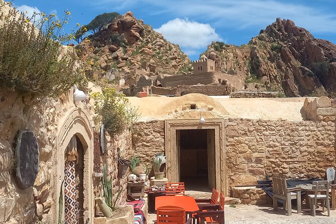Out of time Berber villages Tekrouna and Zriba Alia - Price and value: what $139.95 buys you in real terms