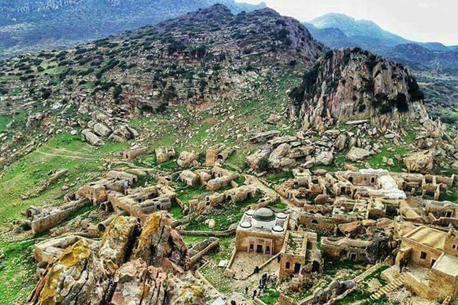 Out of time Berber villages Tekrouna and Zriba Alia - Zriba El Alia and the mausoleum: ruins, rock peaks, and Jebel Zaghouan views