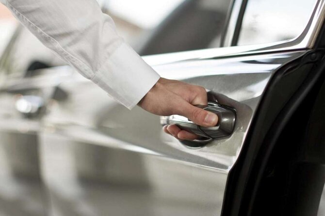 Private Arrival Transfer: Tunis Airport to Tunis Hotel - The Ride: Private, Air-Conditioned, and Built for Straightforward Travel