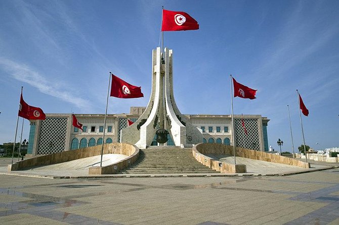 Private Half Day Tunis City Tour - Entering the UNESCO Medina of Tunis on Foot