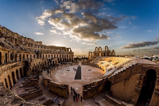 Private Tour to Kairouan, El Jem and Sousse - Stop 1: Entering the Great Mosque of Kairouan