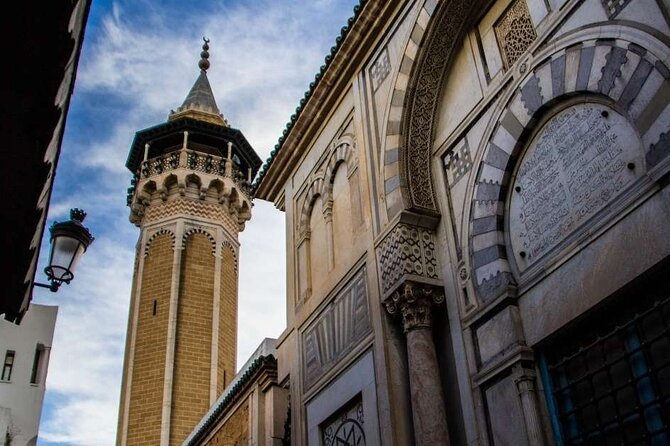 The Best of Tunisia, 3 Days Guided Tour with Lunch - Day 1 in Tunis and Carthage: Medina maze to cliff views in Sidi Bou Saïd