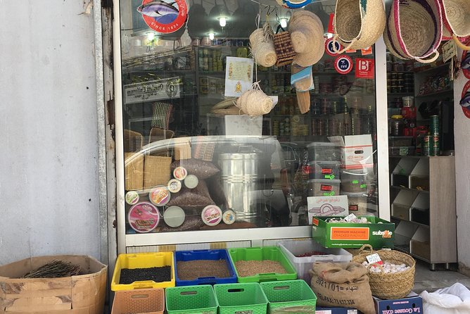 Walking City Tour - Souks and painted doorways: how the guide keeps the Medina readable